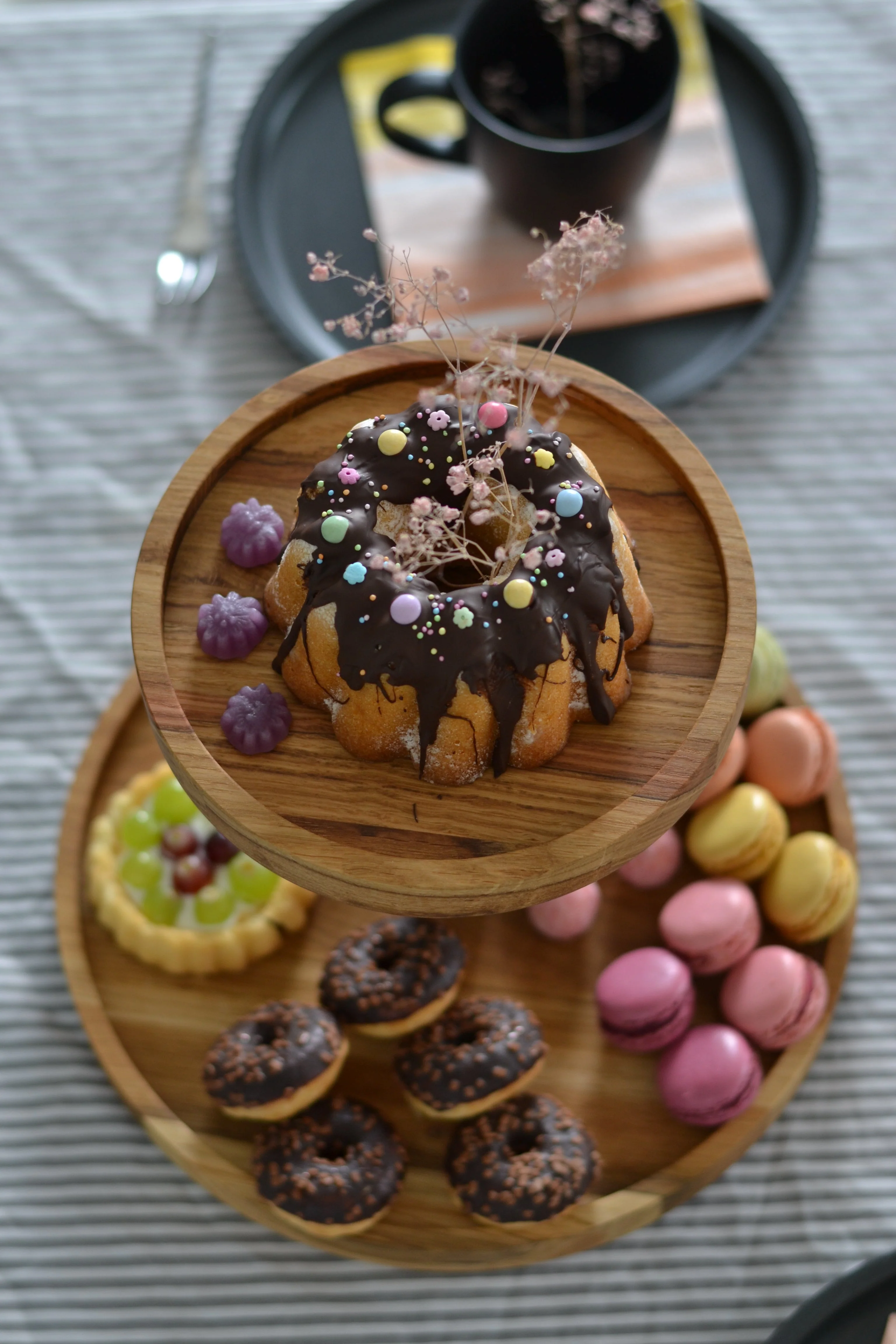 DELIGHT 2-stöckige Etagere aus natürlichem Eichenholz - Image 4