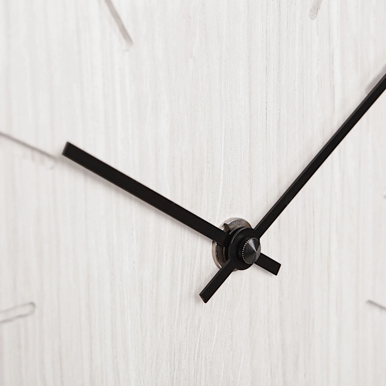 Minimalistische Tisch- und Wanduhr aus massivem Holz - Beam - Natuhr® - Image 26